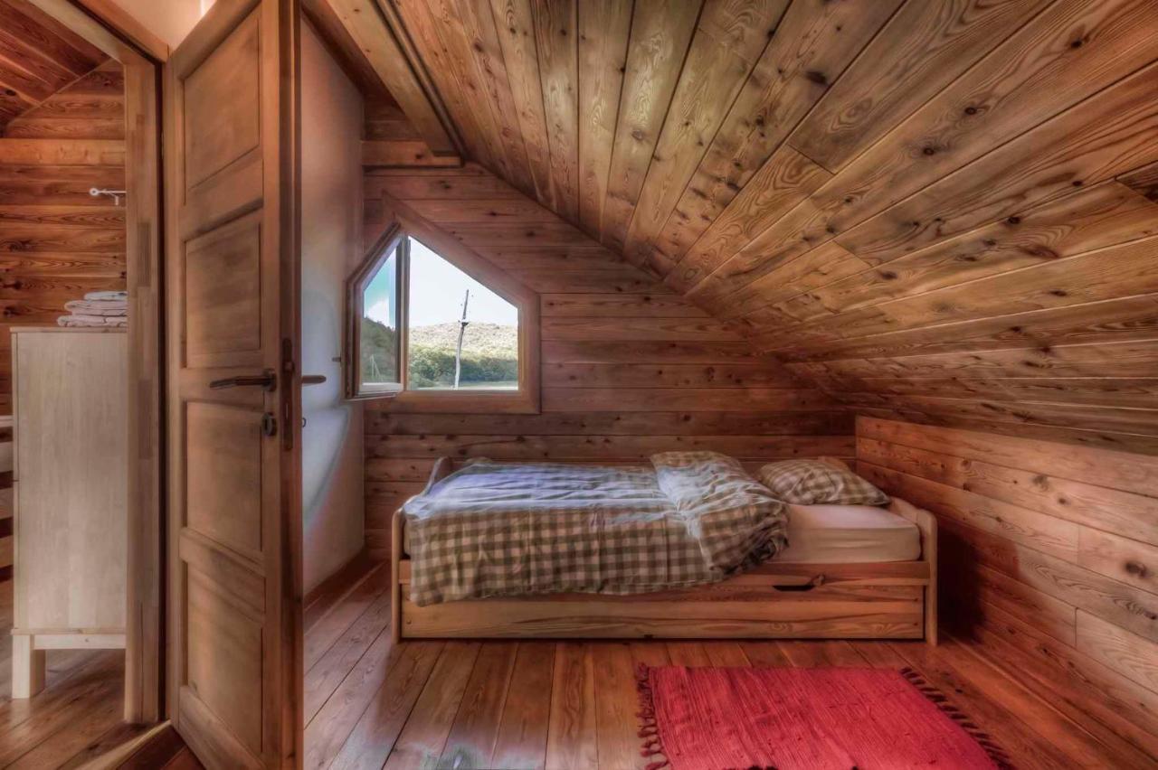 Holiday Home In Smiljan 17134 ภายนอก รูปภาพ