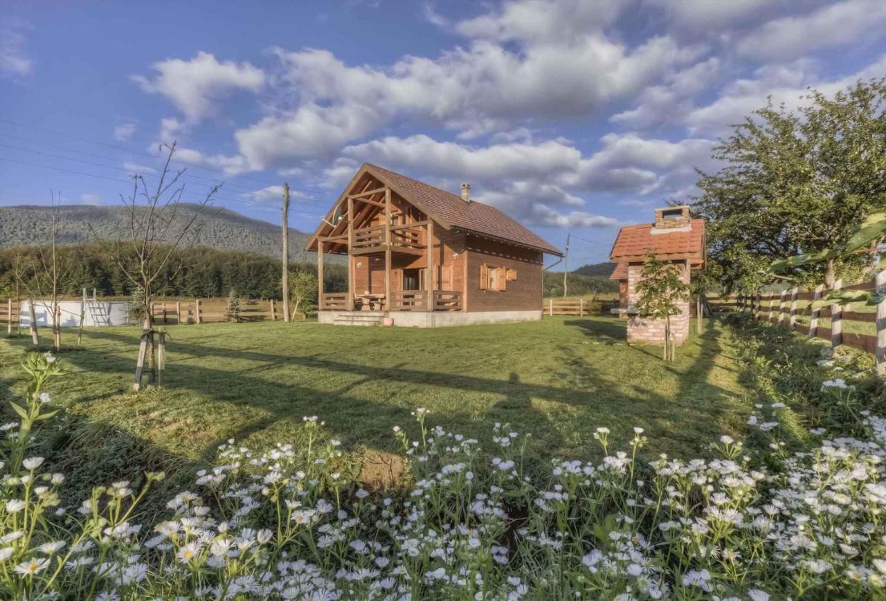 Holiday Home In Smiljan 17134 ภายนอก รูปภาพ